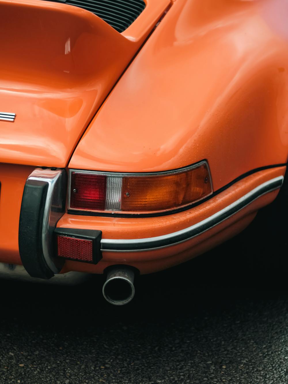 Klassischer Porsche 911 in der Seitenansicht